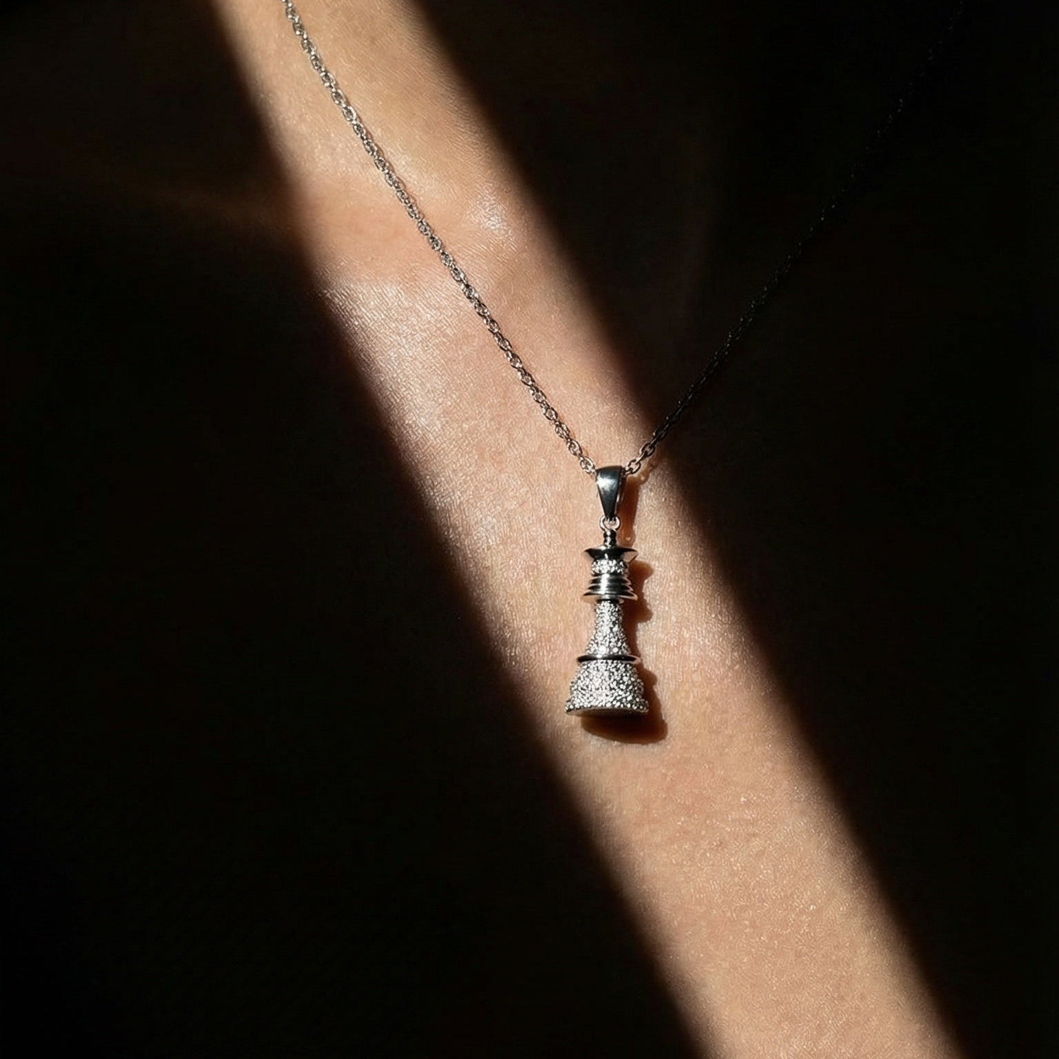 Queen Power Chess Necklace | White Gold & White Diamonds – Ksenia